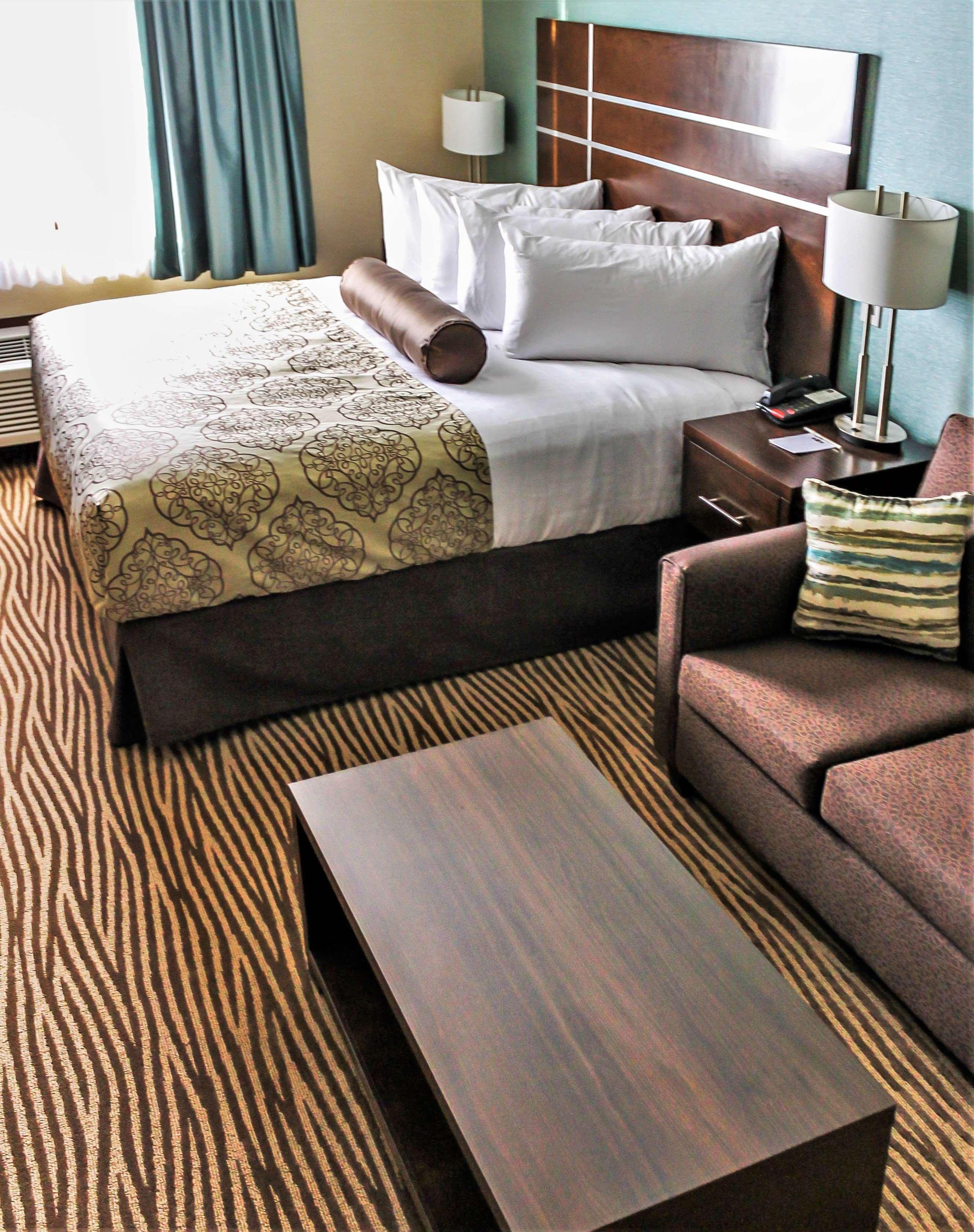 Best Western Plus Moosomin Hotel Ngoại thất bức ảnh