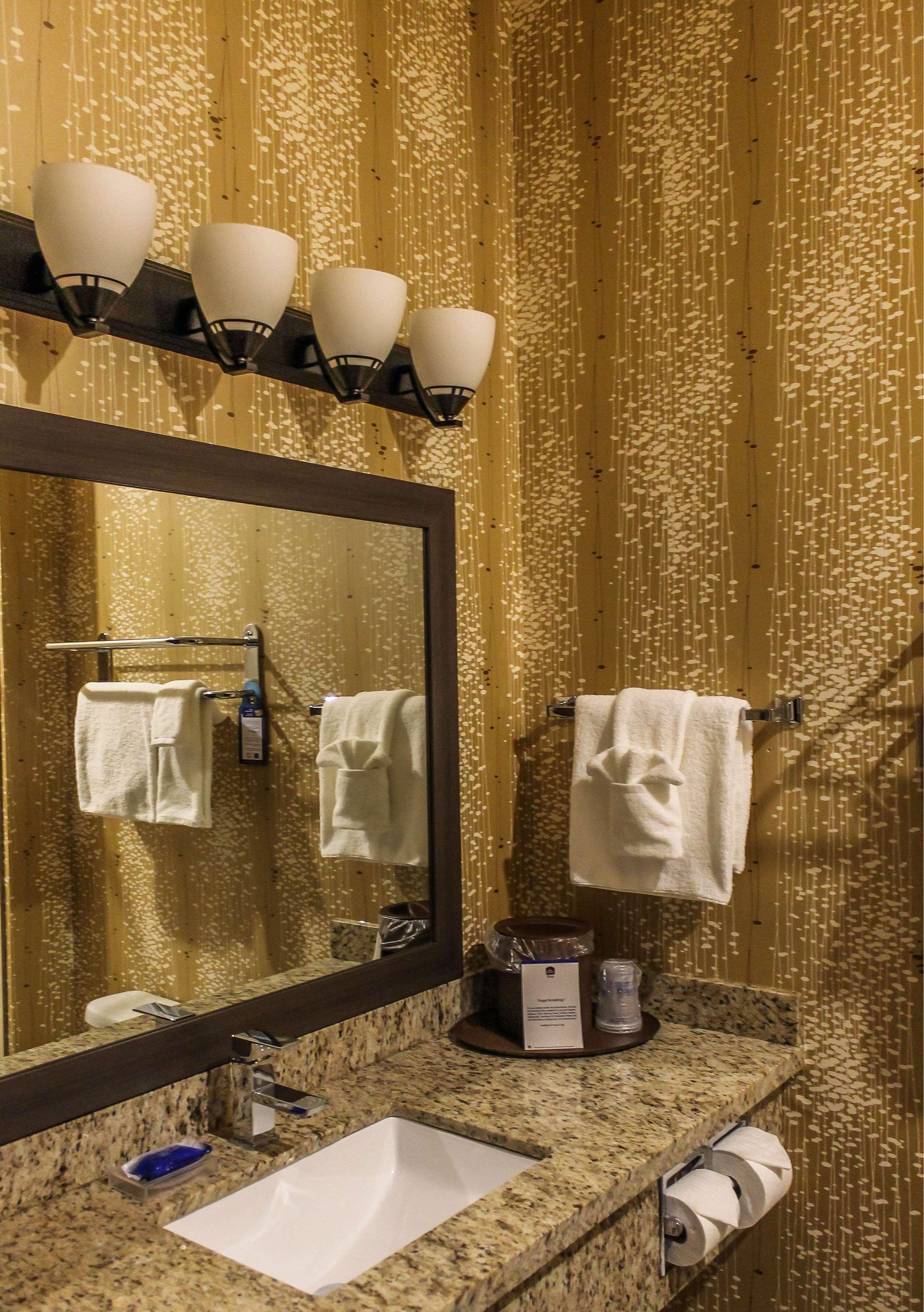 Best Western Plus Moosomin Hotel Ngoại thất bức ảnh