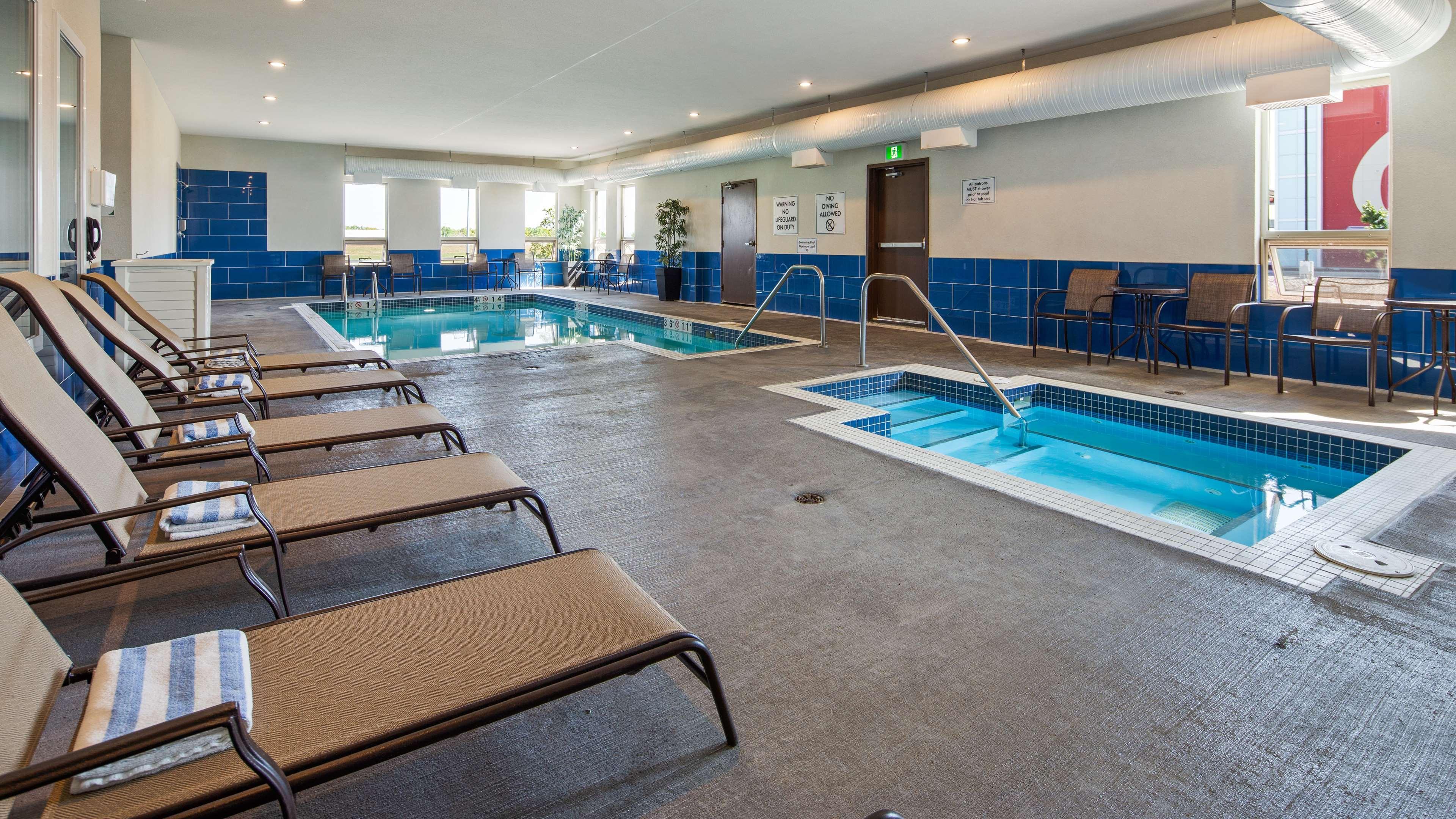 Best Western Plus Moosomin Hotel Ngoại thất bức ảnh