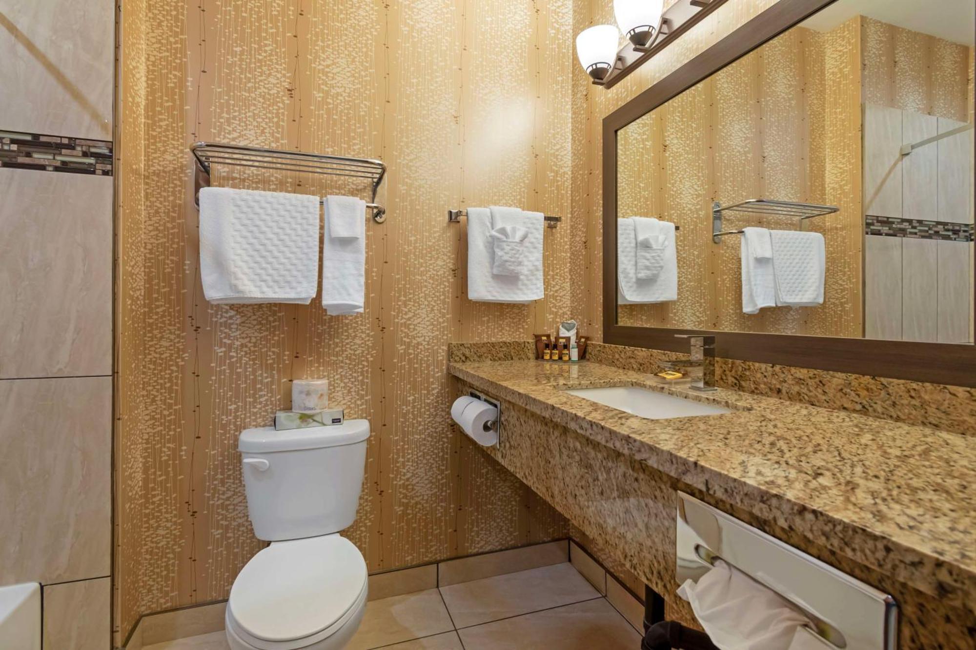 Best Western Plus Moosomin Hotel Ngoại thất bức ảnh