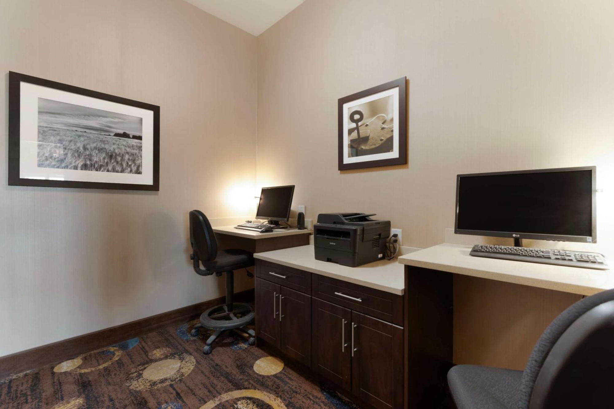 Best Western Plus Moosomin Hotel Ngoại thất bức ảnh