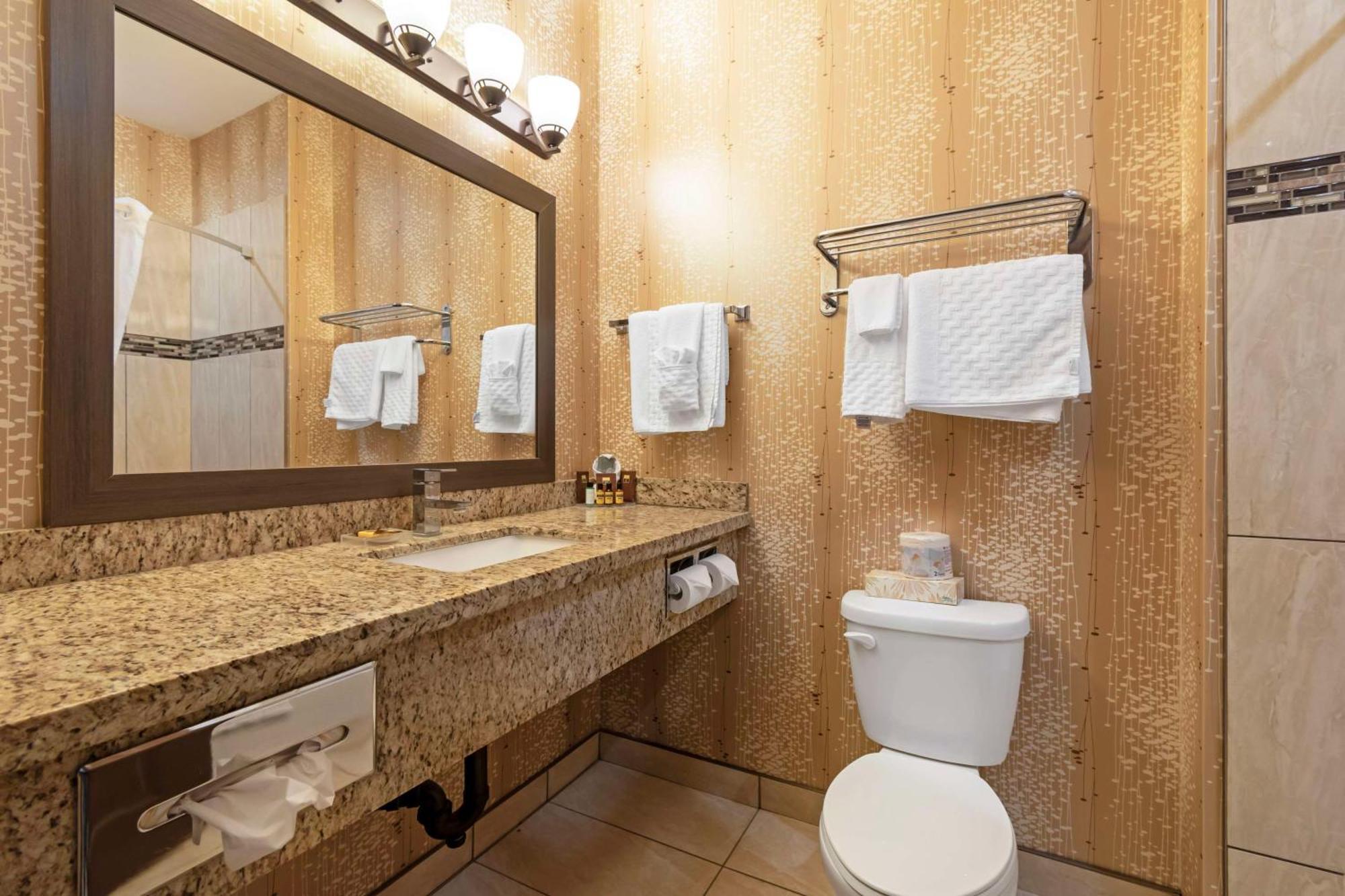 Best Western Plus Moosomin Hotel Ngoại thất bức ảnh