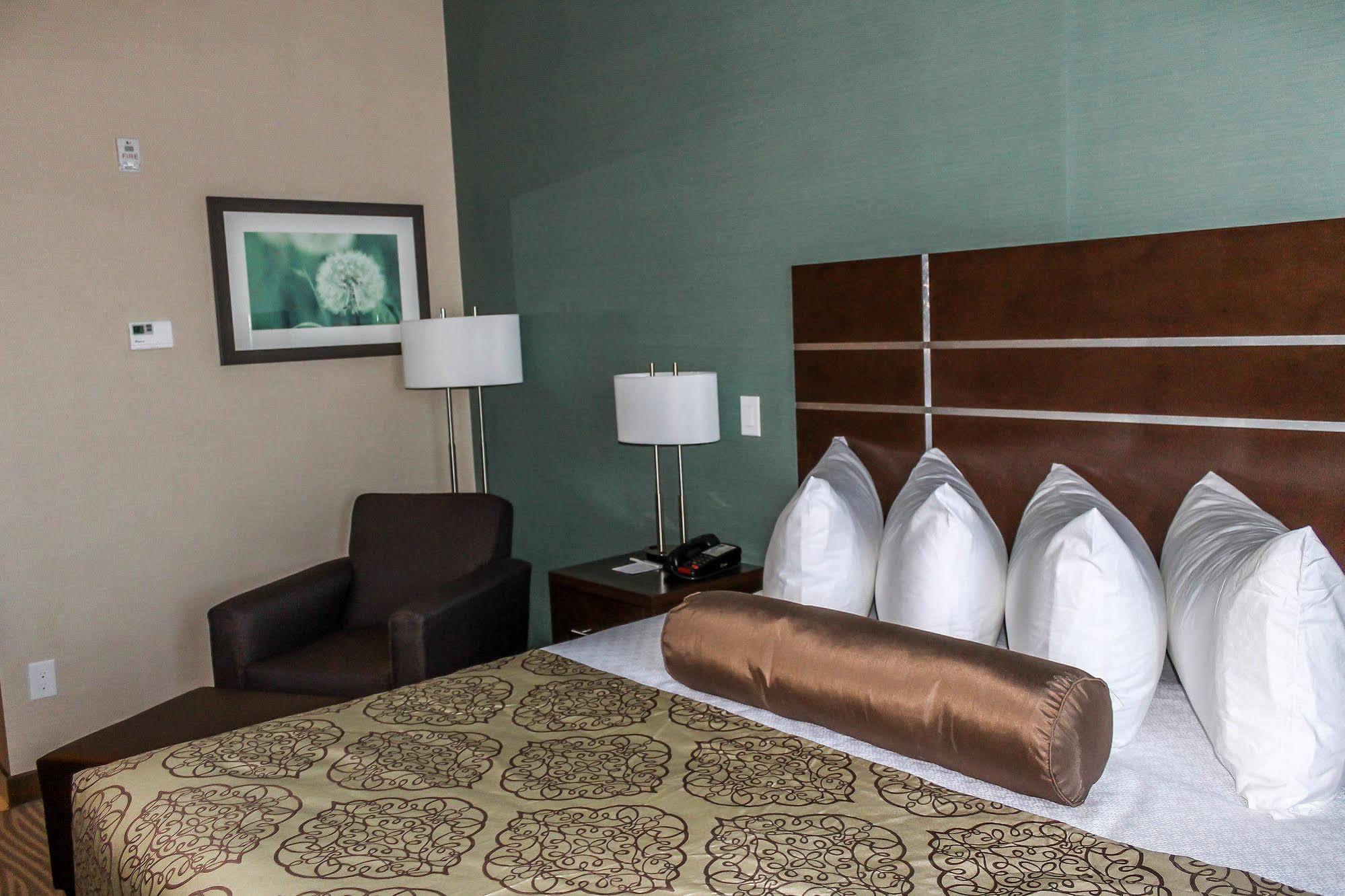 Best Western Plus Moosomin Hotel Ngoại thất bức ảnh