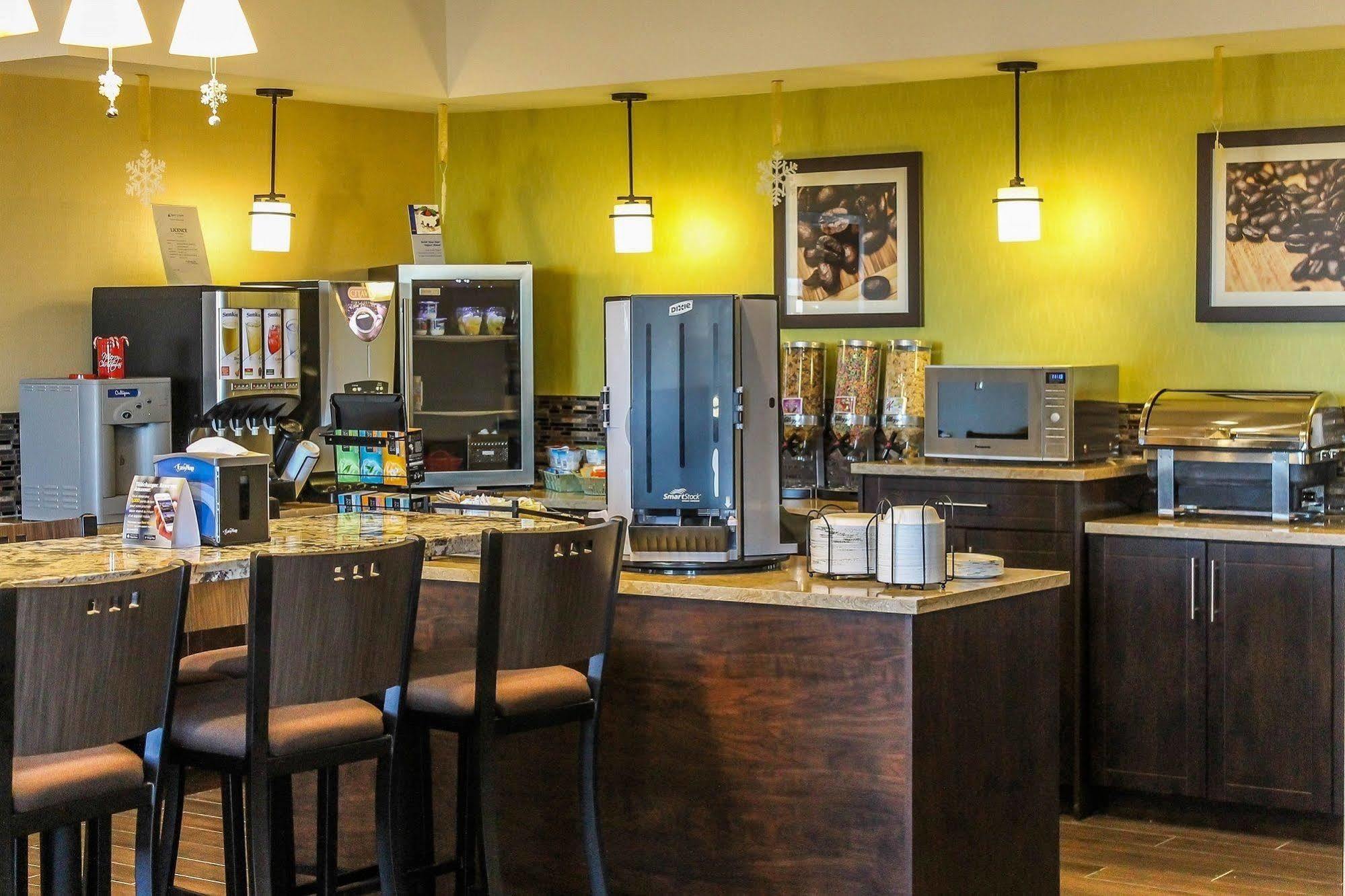 Best Western Plus Moosomin Hotel Ngoại thất bức ảnh
